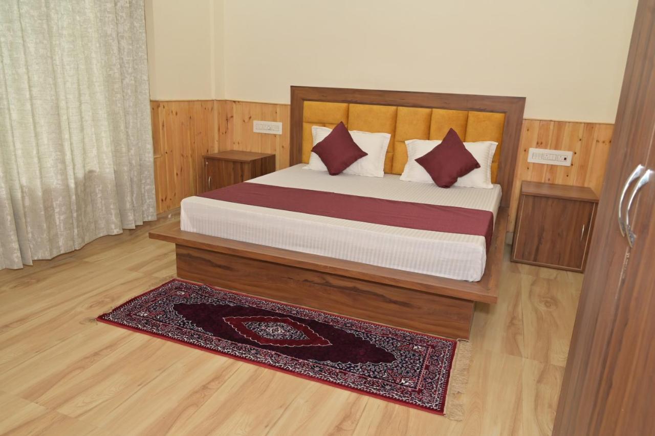 Hotel Royal Galaxy Tirthan Banjar Экстерьер фото