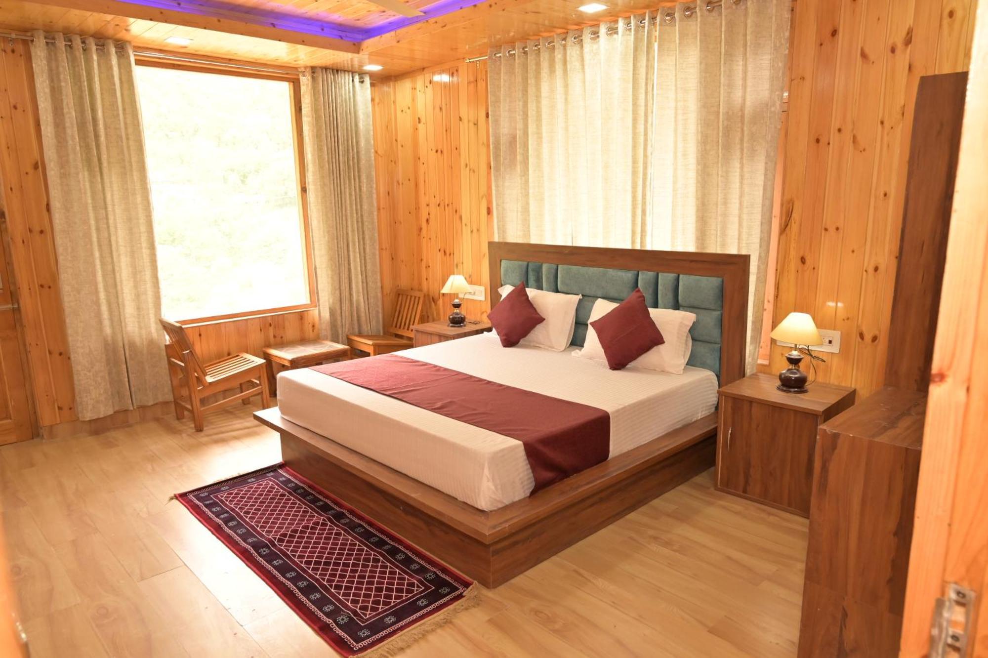 Hotel Royal Galaxy Tirthan Banjar Экстерьер фото