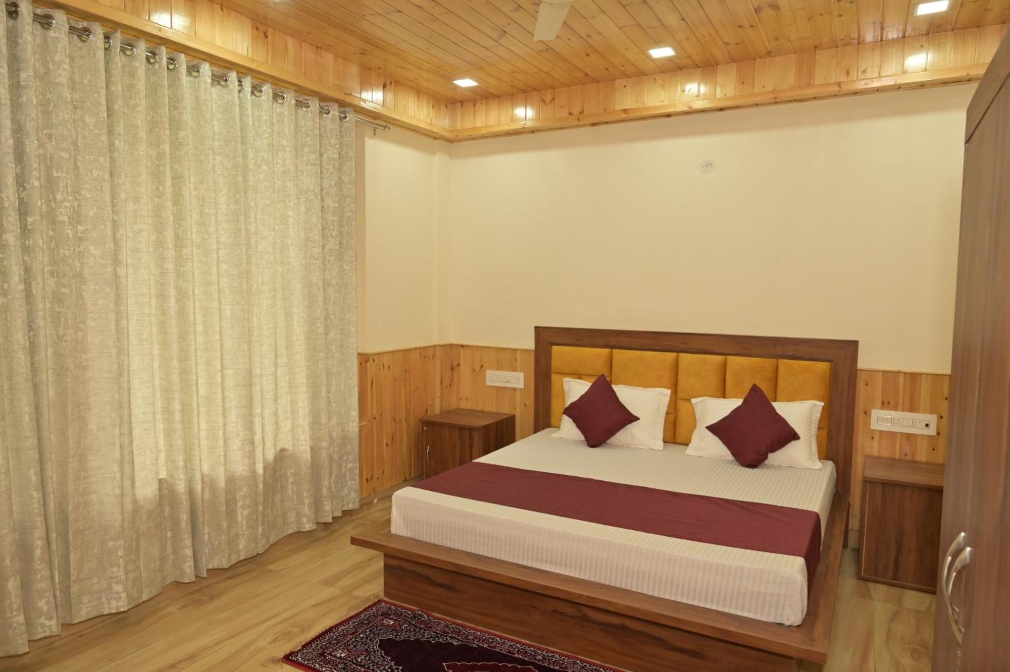 Hotel Royal Galaxy Tirthan Banjar Экстерьер фото