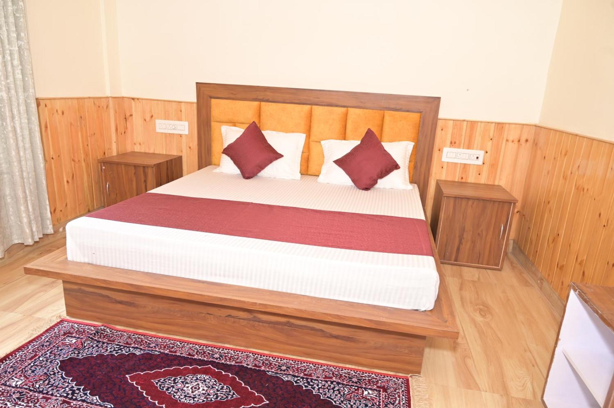 Hotel Royal Galaxy Tirthan Banjar Экстерьер фото