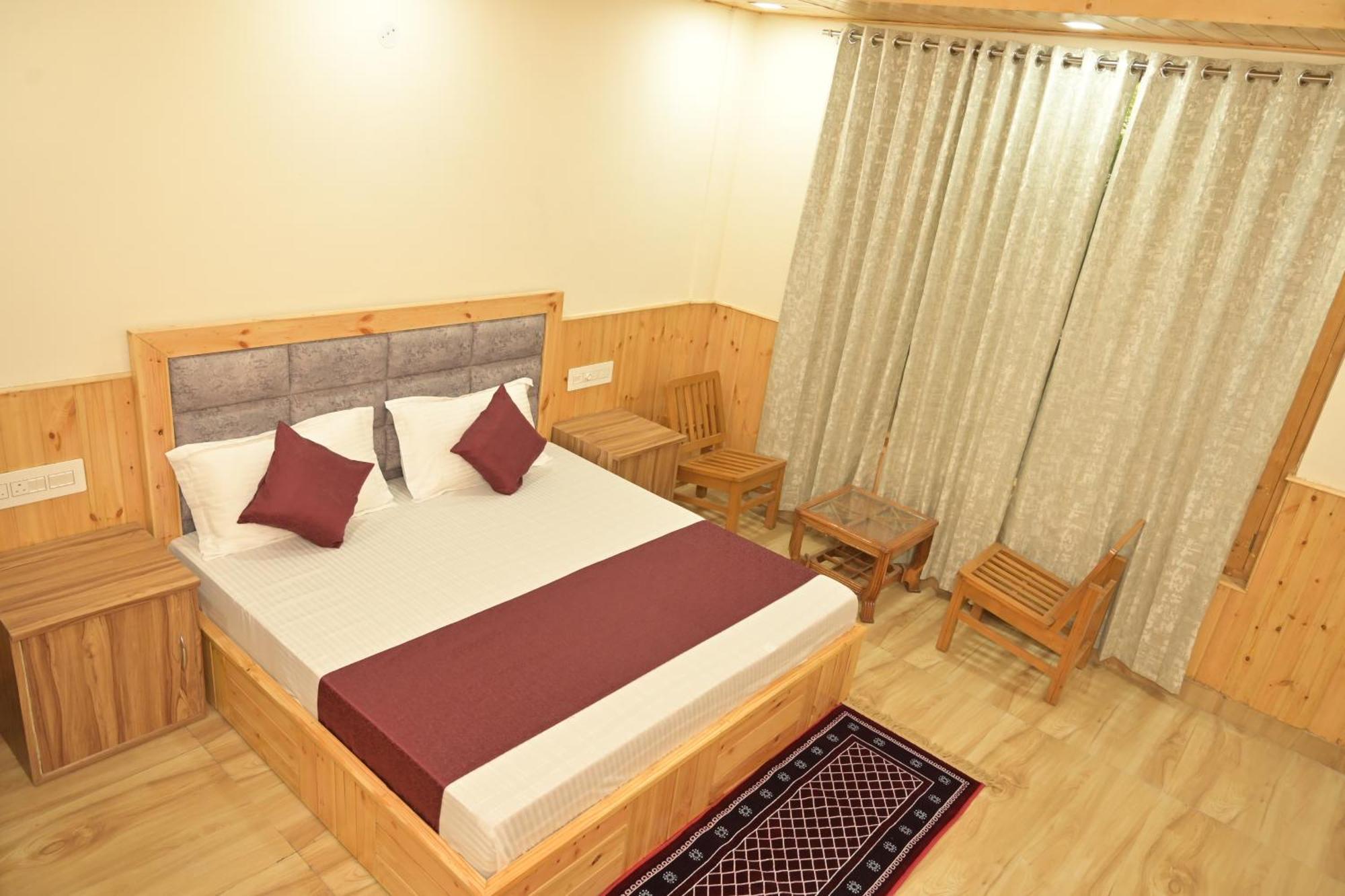 Hotel Royal Galaxy Tirthan Banjar Экстерьер фото