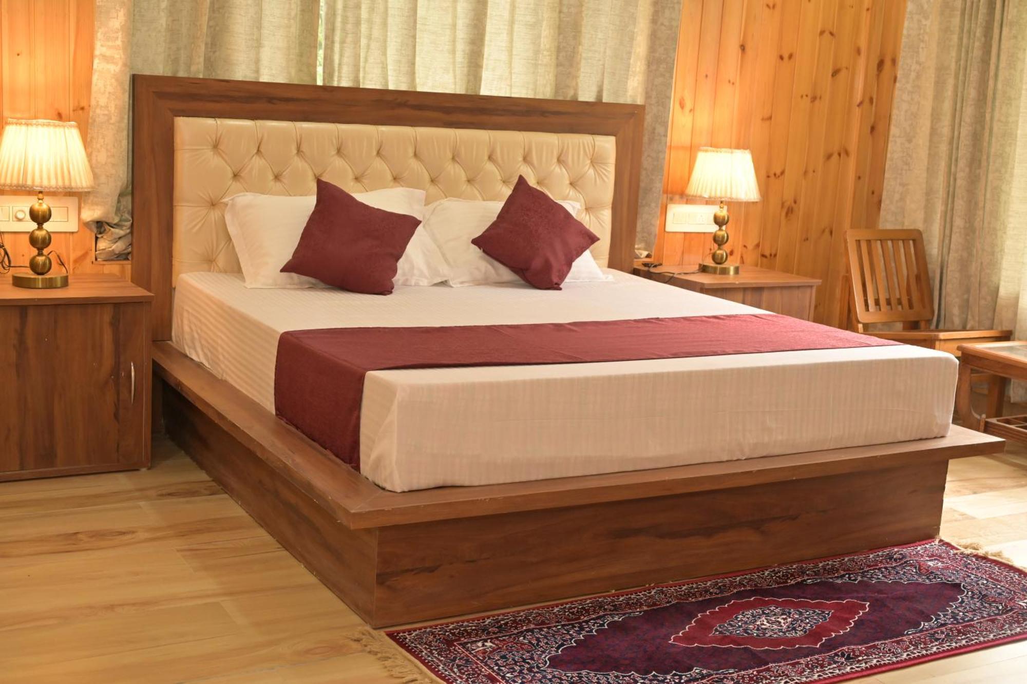 Hotel Royal Galaxy Tirthan Banjar Экстерьер фото