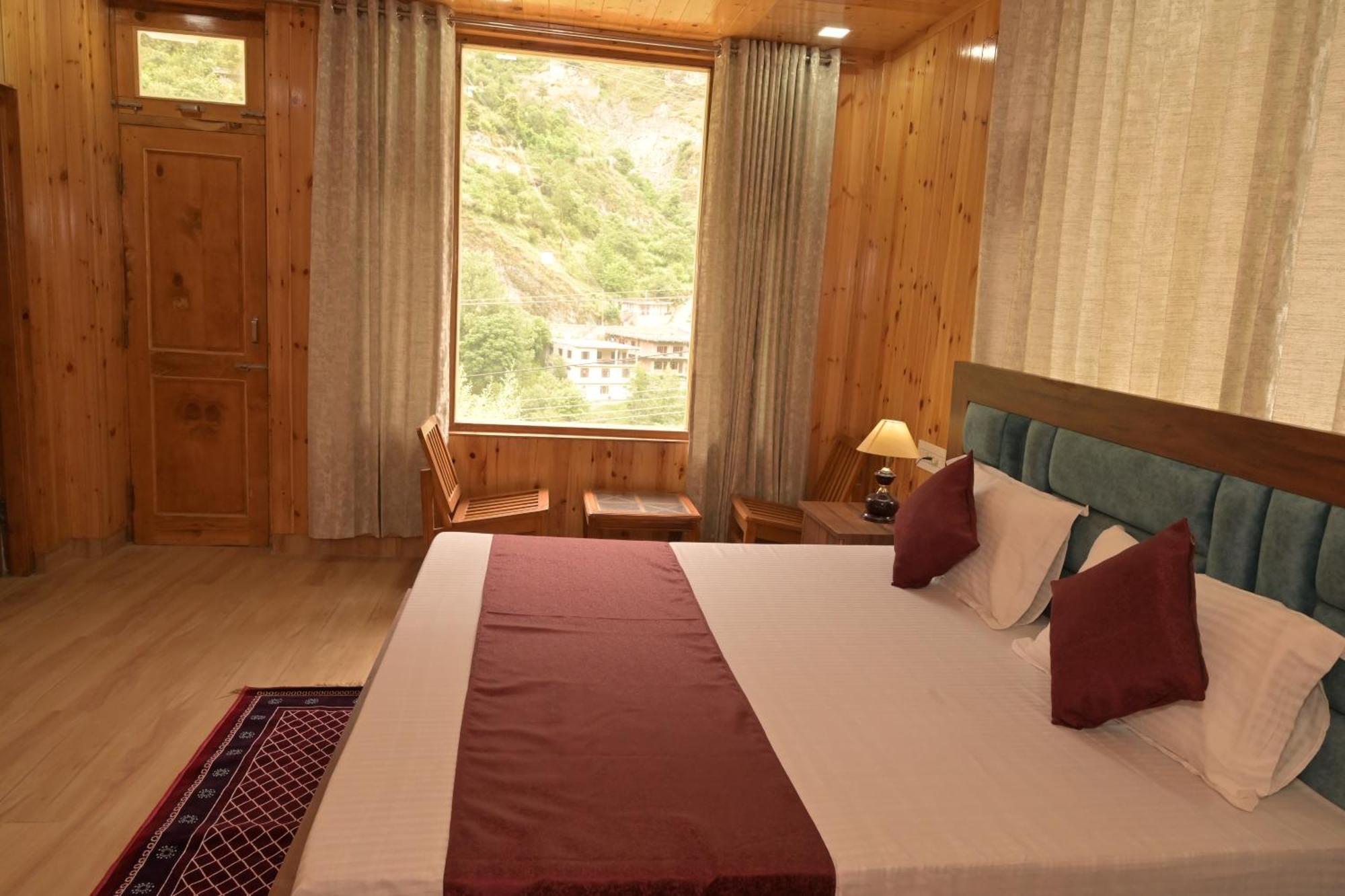 Hotel Royal Galaxy Tirthan Banjar Экстерьер фото