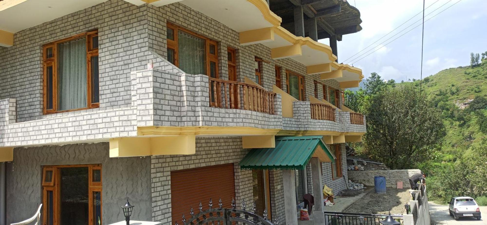 Hotel Royal Galaxy Tirthan Banjar Экстерьер фото