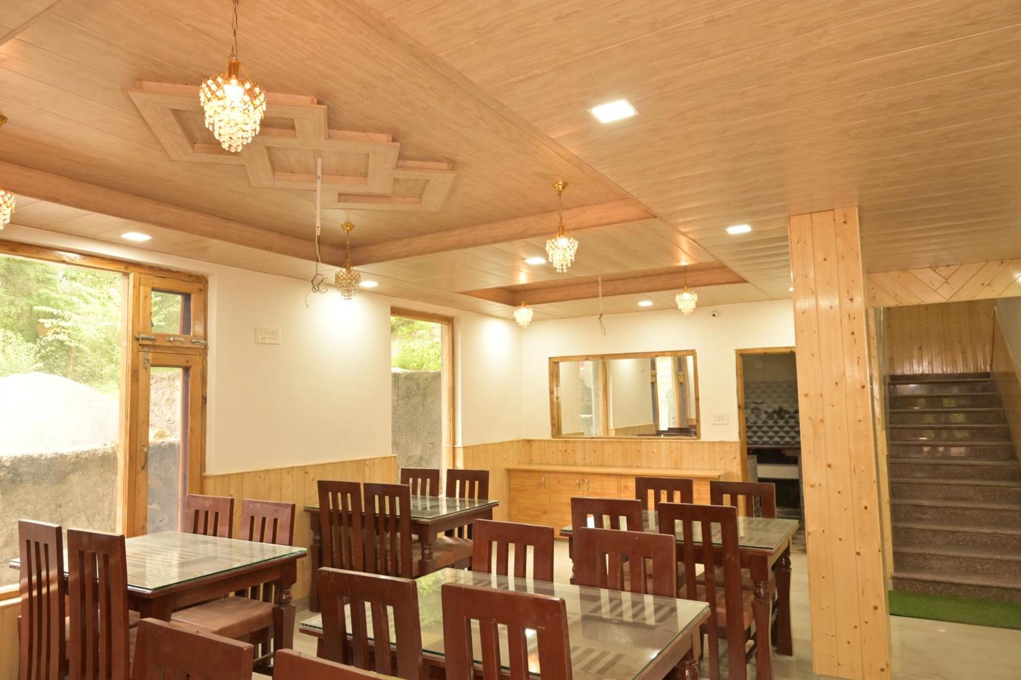 Hotel Royal Galaxy Tirthan Banjar Экстерьер фото