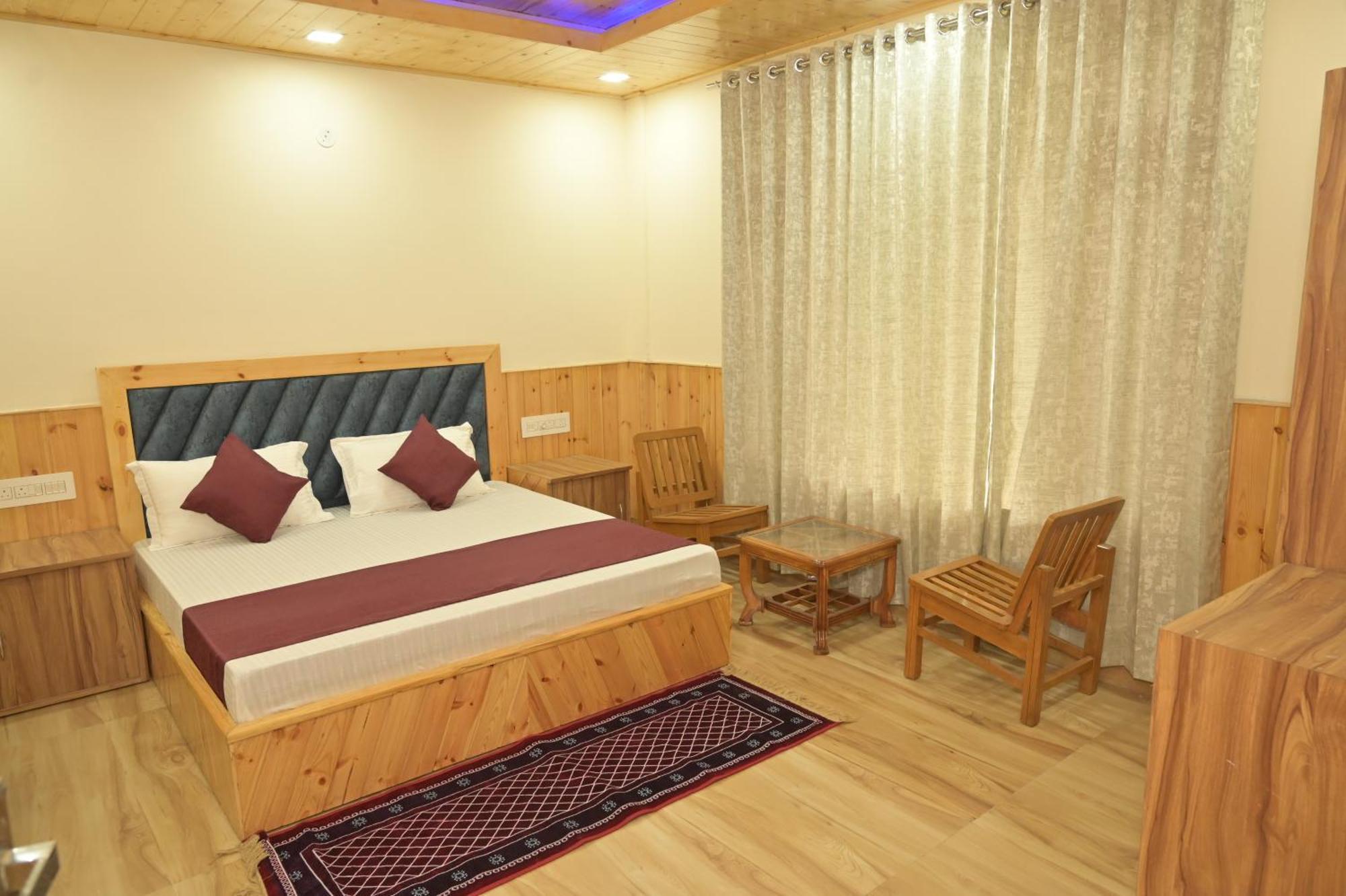 Hotel Royal Galaxy Tirthan Banjar Экстерьер фото