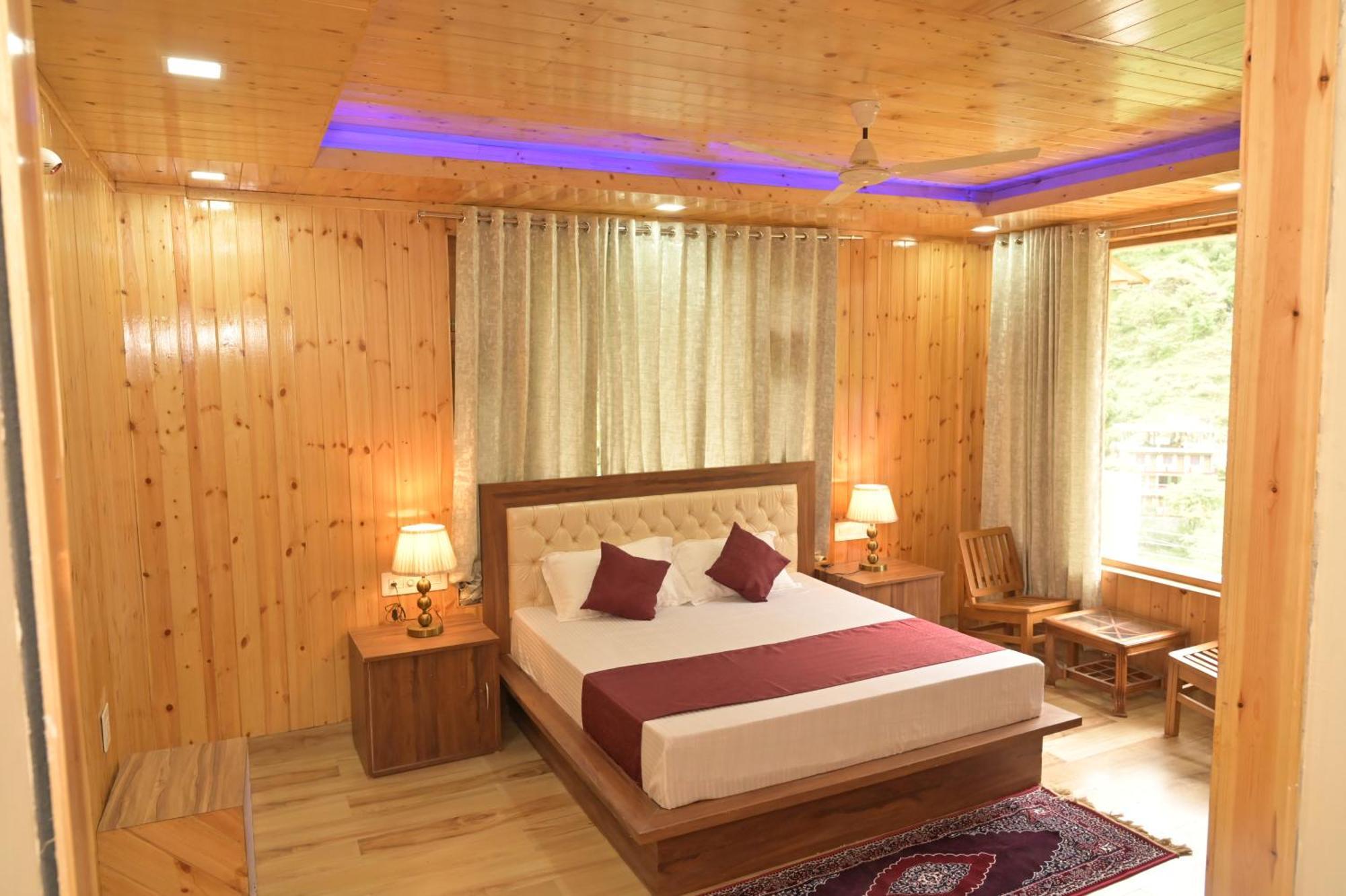 Hotel Royal Galaxy Tirthan Banjar Экстерьер фото