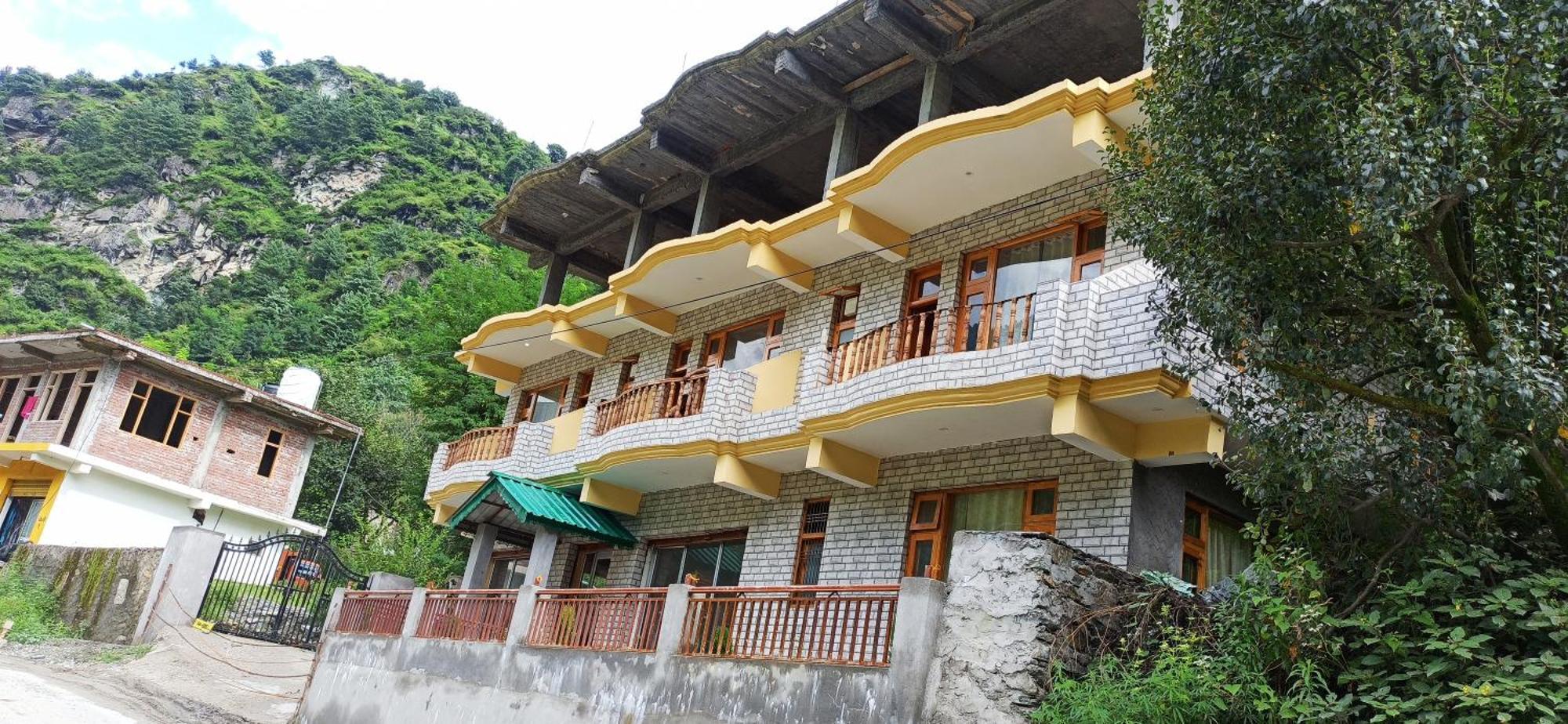Hotel Royal Galaxy Tirthan Banjar Экстерьер фото