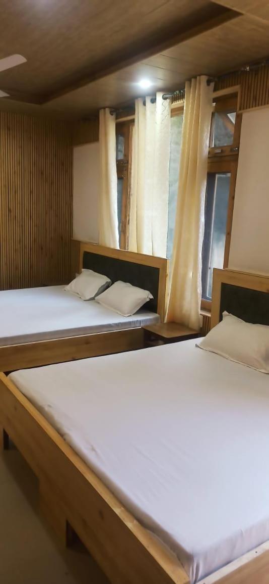 Hotel Royal Galaxy Tirthan Banjar Экстерьер фото